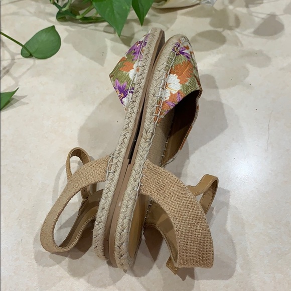 DOLCE By MOJO MOXY - Picture 5 of 5